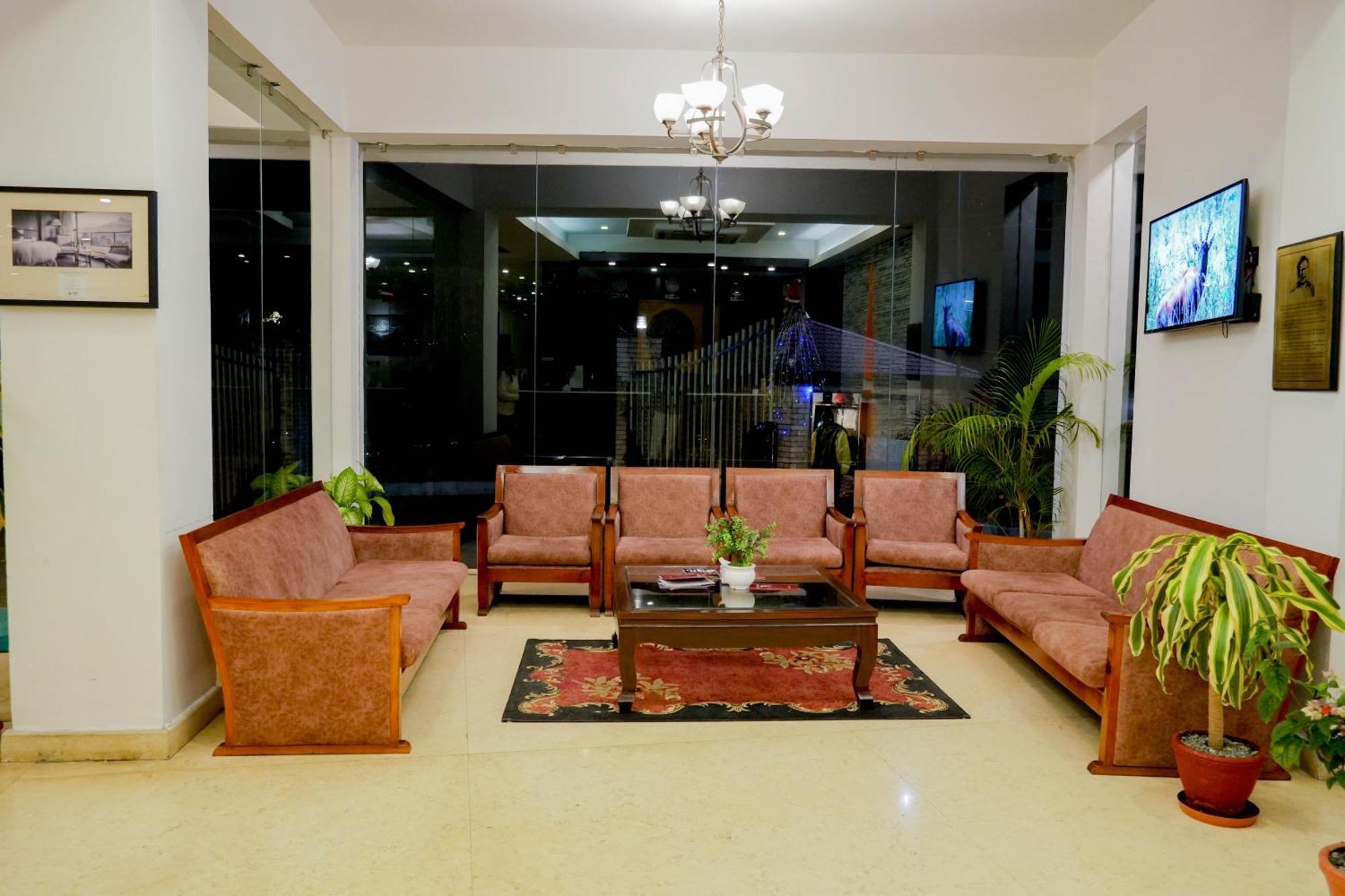 Himalayan Front Hotel By Kgh Group Pokhara Exterior foto